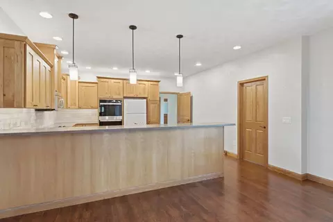 Kitchen - 2127 75th Ave, Aledo, IL 61231 photo 1 of 4