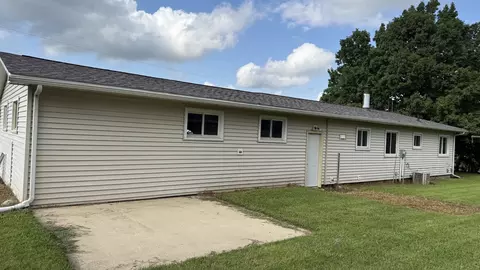 Exterior - 716 E Rt 71 Hwy, Standard, IL 61363 photo 1 of 1