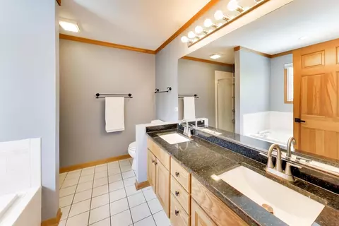 Bath - 24902 W Ambrose Rd, Plainfield, IL 60585 photo 2 of 3