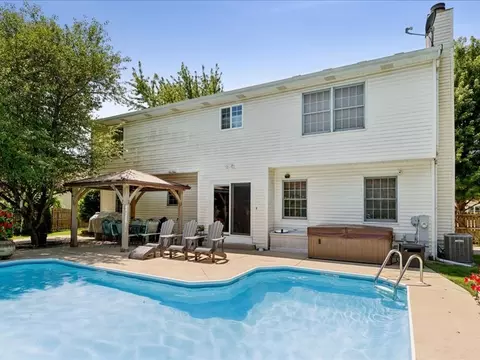 Exterior - 24902 W Ambrose Rd, Plainfield, IL 60585 photo 2 of 8