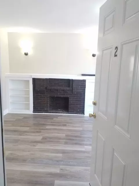 Living - 331 W 76th St, Chicago, IL 60620 photo 1 of 10