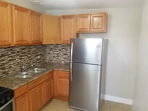 Kitchen - 331 W 76th St, Chicago, IL 60620 photo 1 of 5