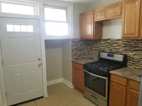 Kitchen - 331 W 76th St, Chicago, IL 60620 photo 5 of 5