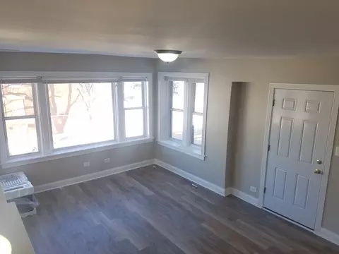 Living - 331 W 76th St, Chicago, IL 60620 photo 5 of 10