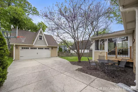 Exterior - 821 Howard St, Wheaton, IL 60187 photo 5 of 5