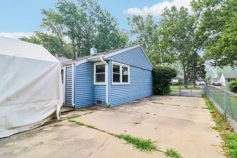 Exterior - 2206 Hawk Ln, Rolling Meadows, IL 60008 photo 6 of 6