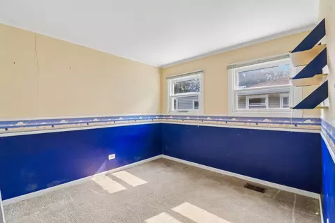 Bedroom - 2206 Hawk Ln, Rolling Meadows, IL 60008 photo 8 of 9