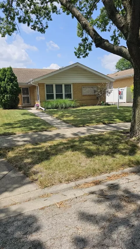 1614 Forest Rd, La Grange Park, IL 60526