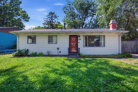 1709 Crescent Dr, Champaign, IL 61821 photo 1