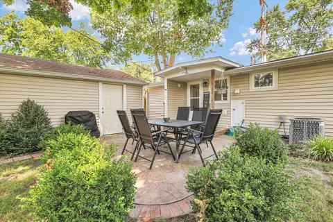 Exterior - 901 E Fairview Dr, Tuscola, IL 61953 photo 10 of 17