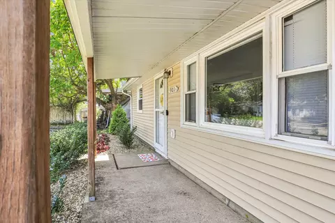 Exterior - 901 E Fairview Dr, Tuscola, IL 61953 photo 5 of 17