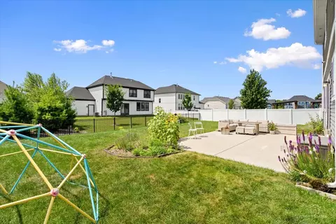 Exterior - 25417 W Ryan Ln, Plainfield, IL 60586 photo 3 of 4