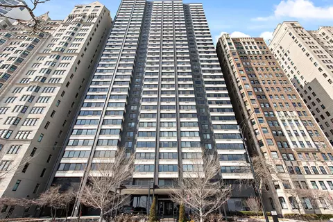 1440 N Lake Shore Dr #18G, Chicago, IL 60610