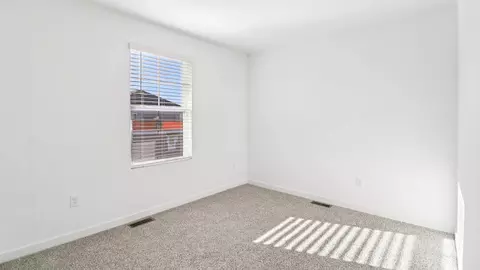 Bedroom - 1309 Foxglove Dr, Bartlett, IL 60103 photo 4 of 5