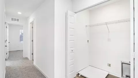 Entry Way - 1309 Foxglove Dr, Bartlett, IL 60103 photo 3 of 4