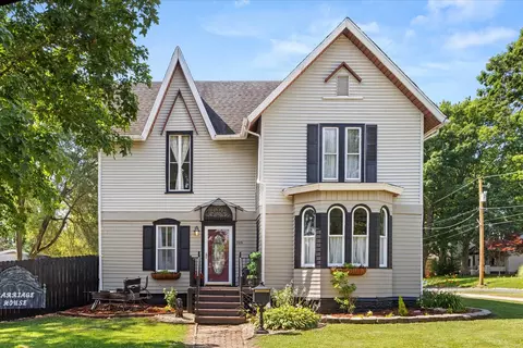 709 W Bridge St, Streator, IL 61364