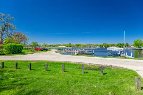 Exterior - 1010 Osage Dr, Mchenry, IL 60051 photo 2 of 3