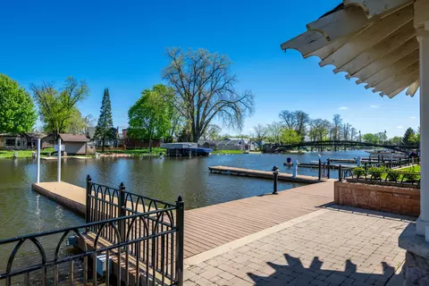 View/Area - 1010 Osage Dr, Mchenry, IL 60051 photo 2 of 2