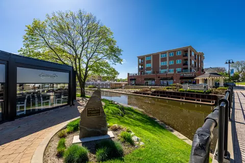 View/Area - 1010 Osage Dr, Mchenry, IL 60051 photo 1 of 2