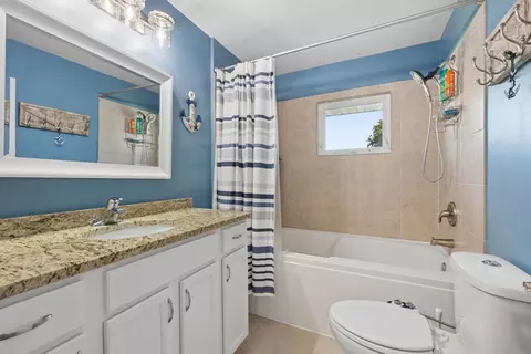 Bath - 620 E 10th St, Lockport, IL 60441 photo 2 of 2