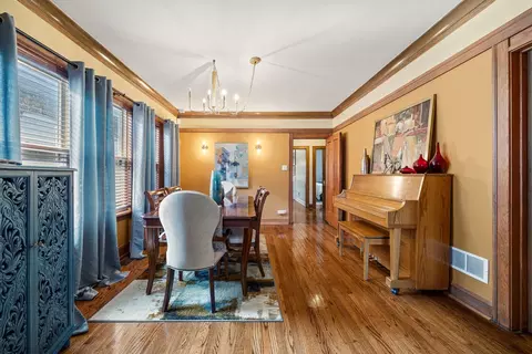 Dining - 1725 E 84th St, Chicago, IL 60617 photo 1 of 4