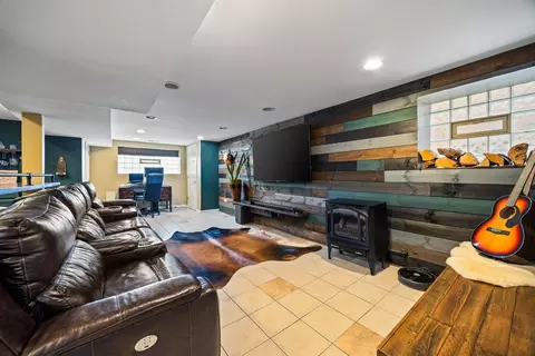 Living - 1725 E 84th St, Chicago, IL 60617 photo 3 of 4