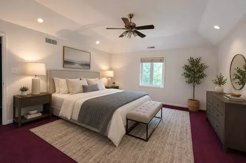 Bedroom - 1131 E Grant Dr, Des Plaines, IL 60016 photo 1 of 5