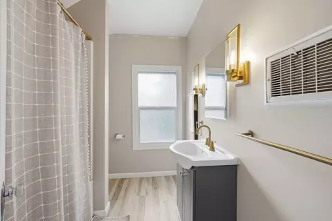 Bath - 627 E Main St, Ottawa, IL 61350 photo 1 of 2