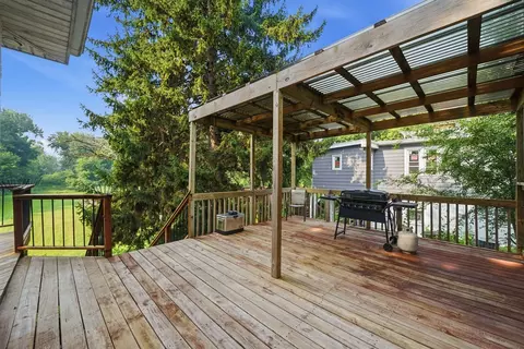 Exterior - 627 E Main St, Ottawa, IL 61350 photo 5 of 14