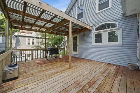 Exterior - 627 E Main St, Ottawa, IL 61350 photo 3 of 14