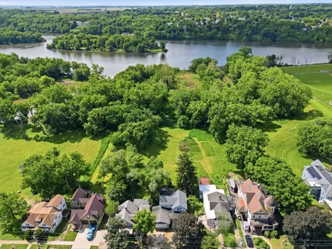 View/Area - 627 E Main St, Ottawa, IL 61350 photo 1 of 2