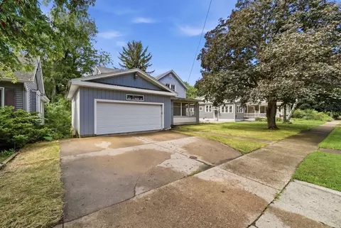 Exterior - 627 E Main St, Ottawa, IL 61350 photo 2 of 14