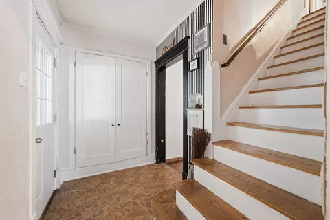 Entry Way - 627 E Main St, Ottawa, IL 61350 photo 1 of 1