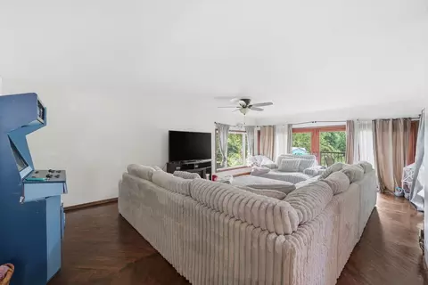Living - 627 E Main St, Ottawa, IL 61350 photo 2 of 2