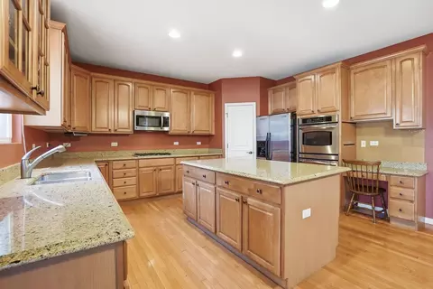 Kitchen - 12312 Blue Iris Ln, Plainfield, IL 60585 photo 2 of 3