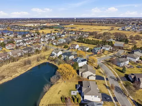 View/Area - 12312 Blue Iris Ln, Plainfield, IL 60585 photo 4 of 7
