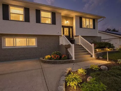 336 Hemlock Ave, Romeoville, IL 60446