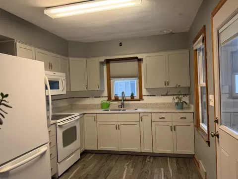 501 E Main St, Morrison, IL 61270 photo 7