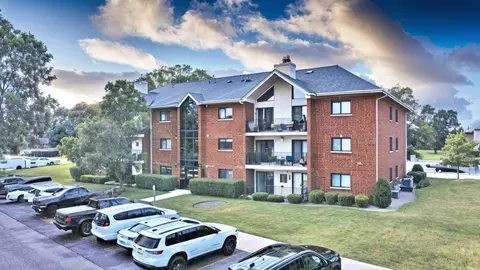 18206 Rita Rd #1B, Tinley Park, IL 60477