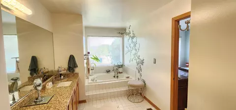 Bath - 7307 Atkinson Cir, Plainfield, IL 60586 photo 3 of 7