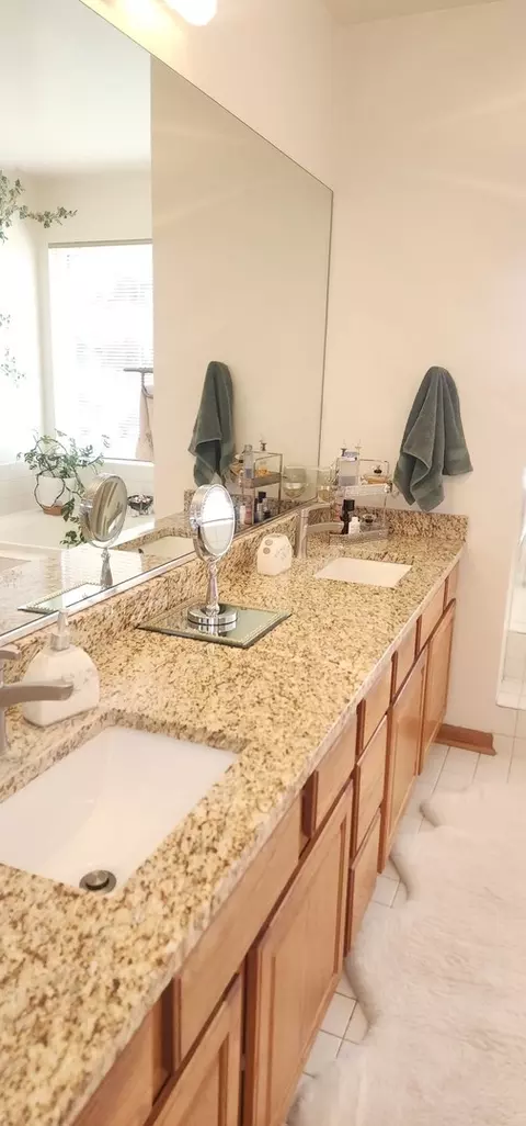 Bath - 7307 Atkinson Cir, Plainfield, IL 60586 photo 4 of 7