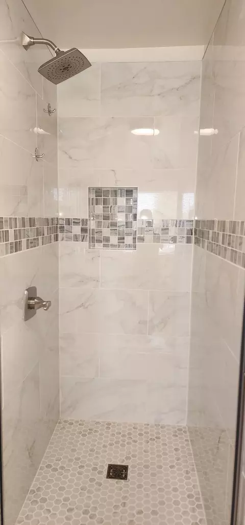 Bath - 7307 Atkinson Cir, Plainfield, IL 60586 photo 5 of 7