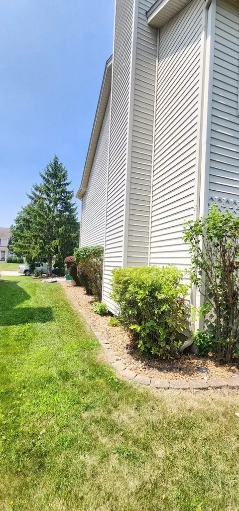 Exterior - 7307 Atkinson Cir, Plainfield, IL 60586 photo 4 of 6