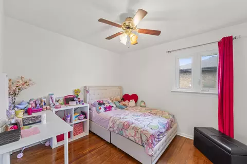 Bedroom - 6940 Olympic Dr, Bridgeview, IL 60455 photo 4 of 6
