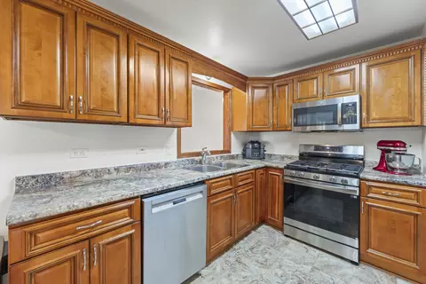 Kitchen - 6940 Olympic Dr, Bridgeview, IL 60455 photo 2 of 2