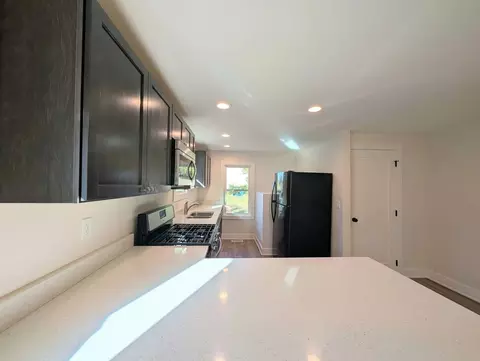 Kitchen - 481 N Cottage Ave, Kankakee, IL 60901 photo 3 of 5