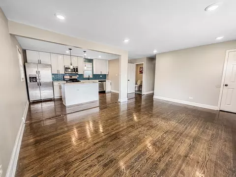 7241 Beloit Ave, Bridgeview, IL 60455 photo 2