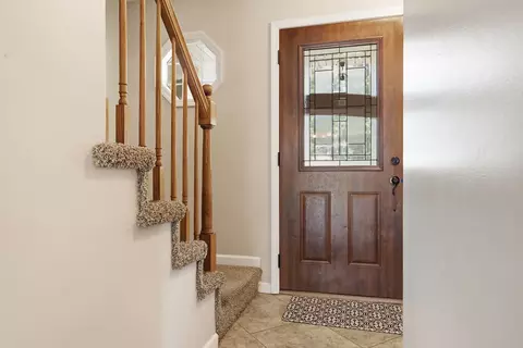 Entry Way - 2811 Phillip Pl, Bloomington, IL 61704 photo 1 of 2