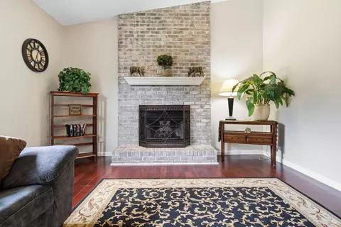 Living - 2811 Phillip Pl, Bloomington, IL 61704 photo 3 of 3