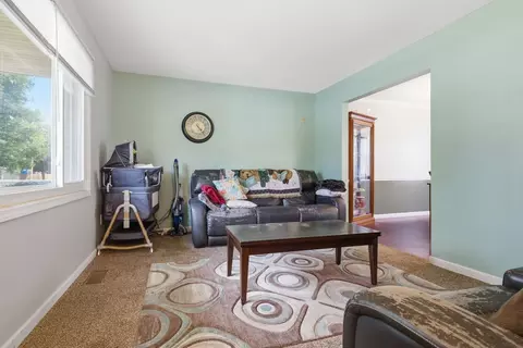 Living - 2811 Phillip Pl, Bloomington, IL 61704 photo 1 of 3